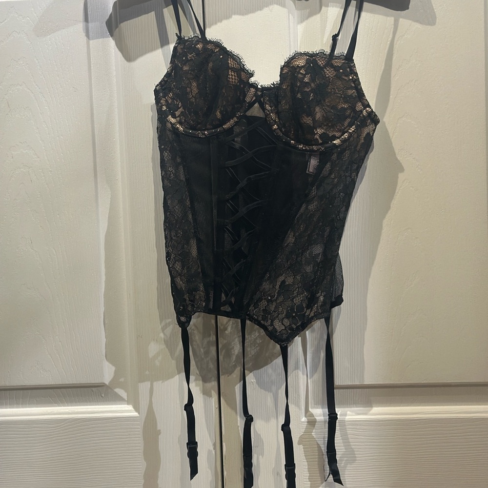 Victoria’s Secret Black Lace Corset Top with Straps Size Small